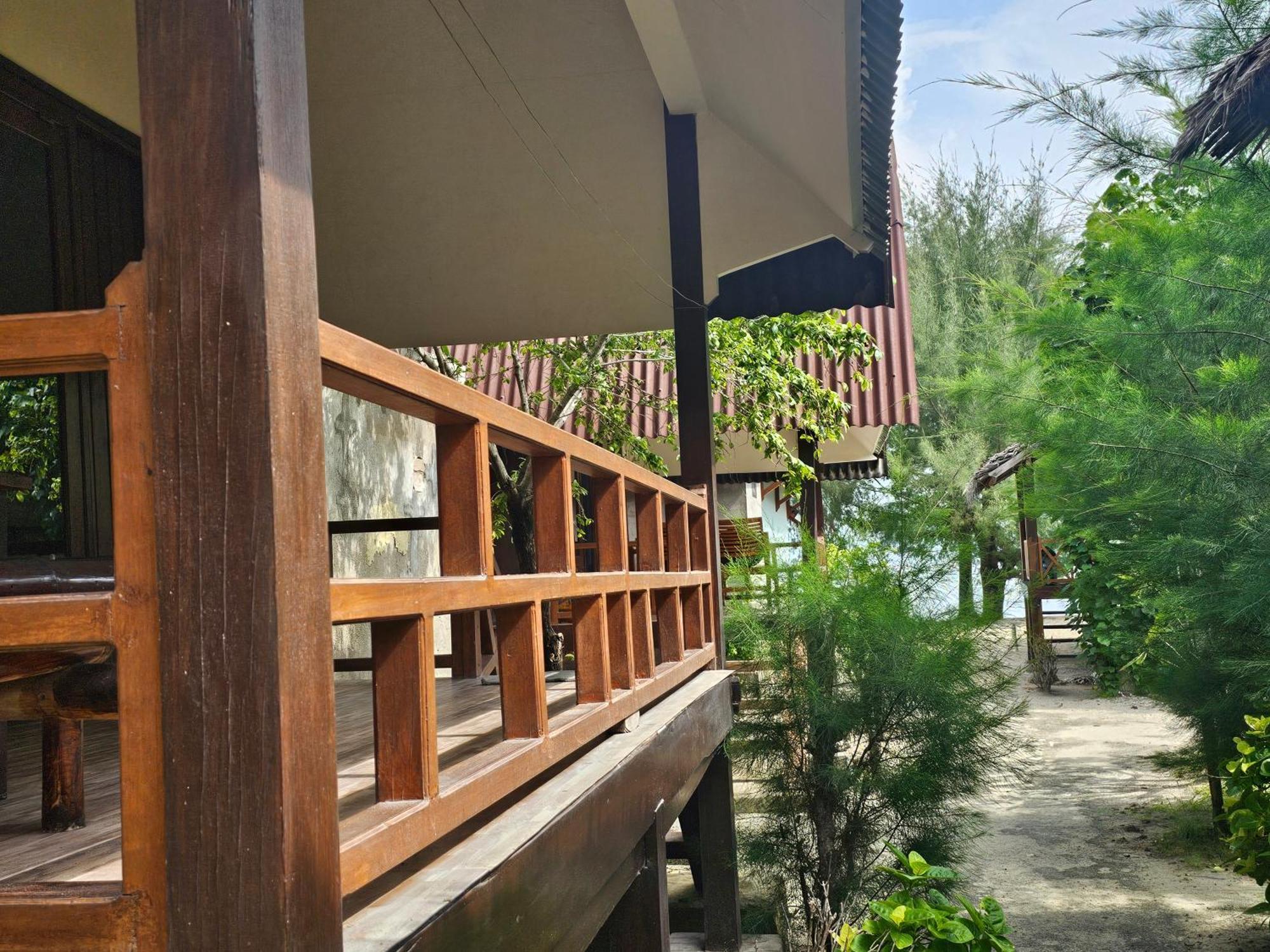 Bluecoral Bungalows Gili Meno Exterior foto